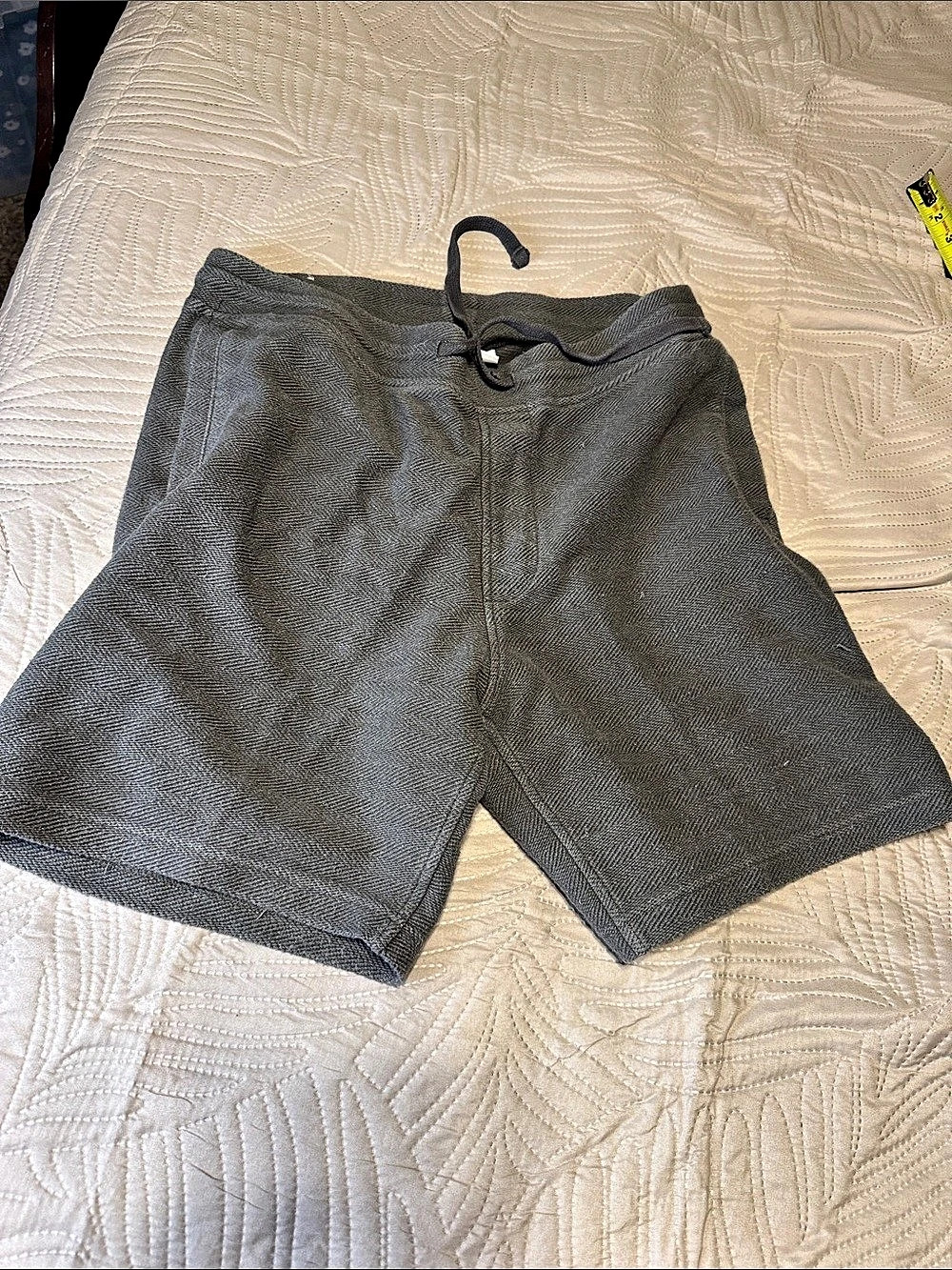 Goodfellow Men's Geometric Flat Front Shorts Size Medium Like New gray/green